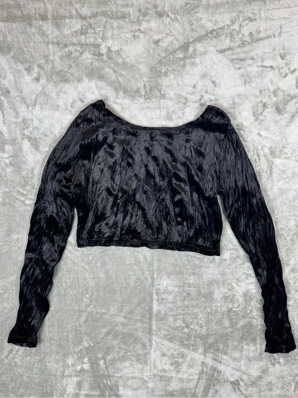 Killstar Midnight Velvet Long Sleeve Crop Top Black Crushed Velvet Goth Emo XL - Picture 5 of 9